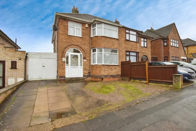 Denegate Avenue, Birstall, LE4, photo 1
