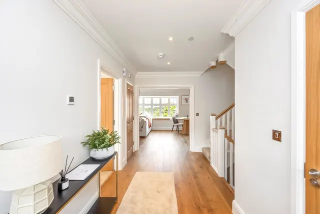 Hill Road, Haslemere, GU27, photo 2