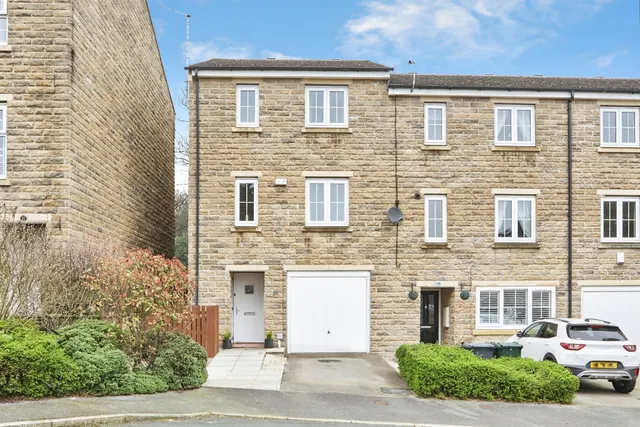Myers Close, Idle, Bradford, photo 1