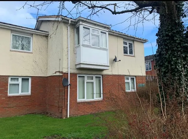 Fareham Crescent, Wolverhampton, WV4, photo 1