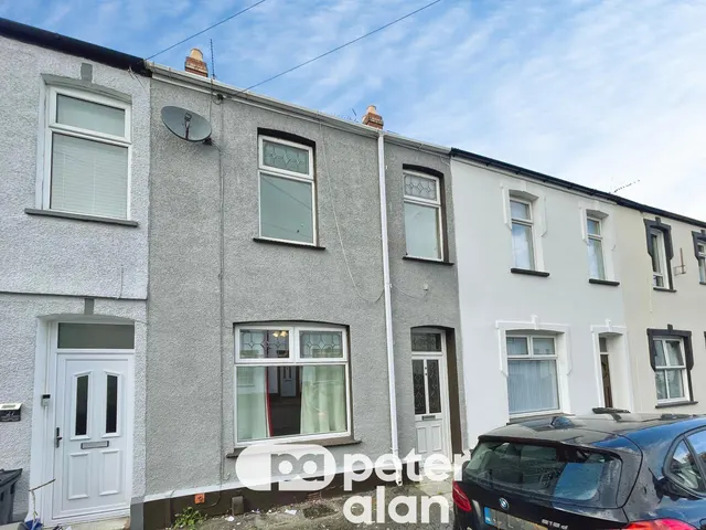 Oakley Street, Newport, NP19, photo 1