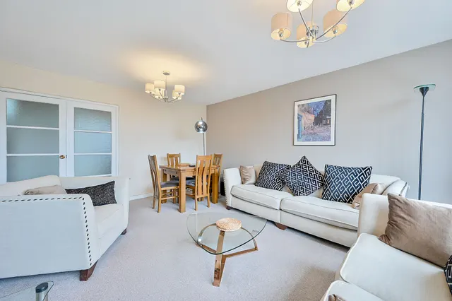Photo 2 — 17 Westpark, 39-41 Eaton Rise, London