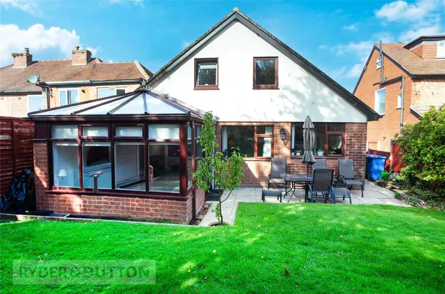 Meadow Road, Woodside, M24, photo 3