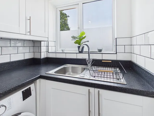 Frith Close, Shrewsbury, SY2, photo 3