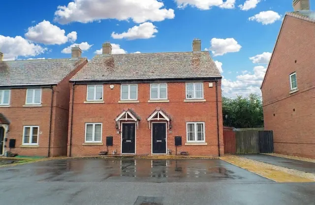Southfield Grove, Bingham, NG13, photo 1
