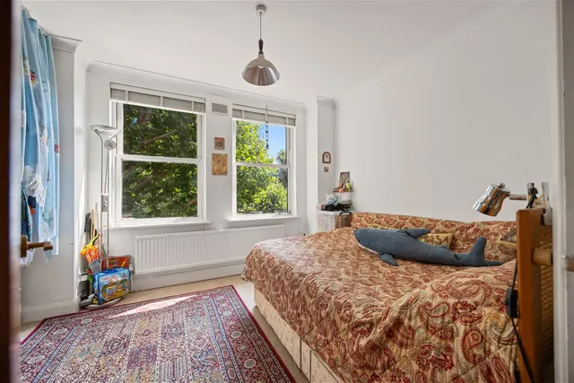 Photo 3 — Fairhazel Gardens, London NW6 3QJ