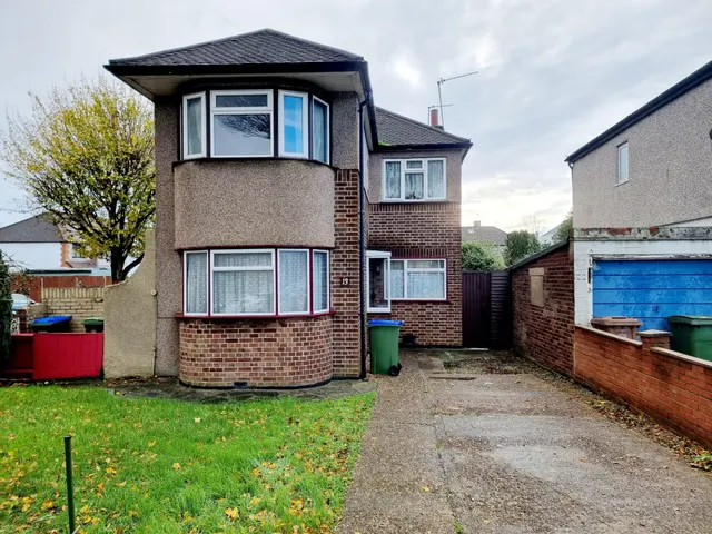 Photo 2 — Welling Way, Welling