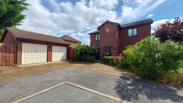 Lilac Close, Bourne, PE10, photo 1