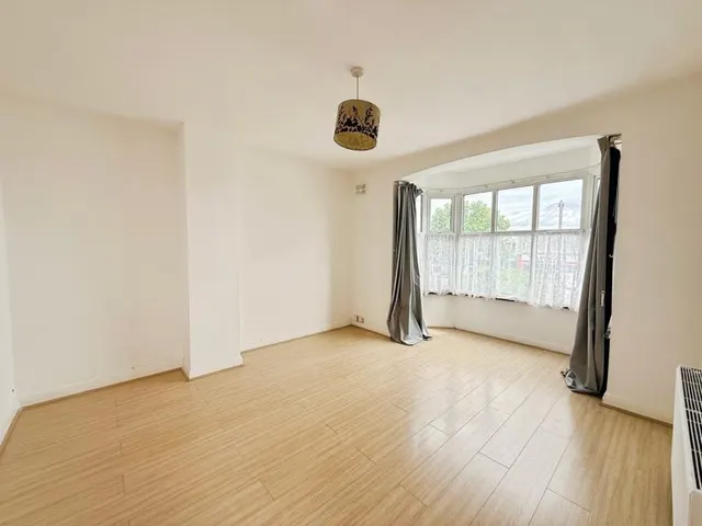 Prince Avenue, Southend-on-Sea, SS2, photo 2