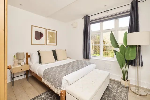 Photo 3 — Leigham Court Road, London, SW16