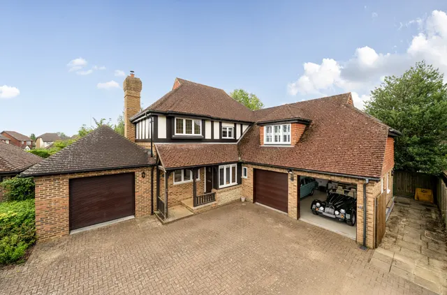 Wades Close, Marden, TN12, photo 1