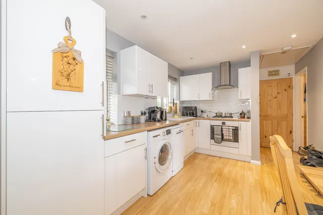 Ellison Court, Faversham, ME13, photo 3
