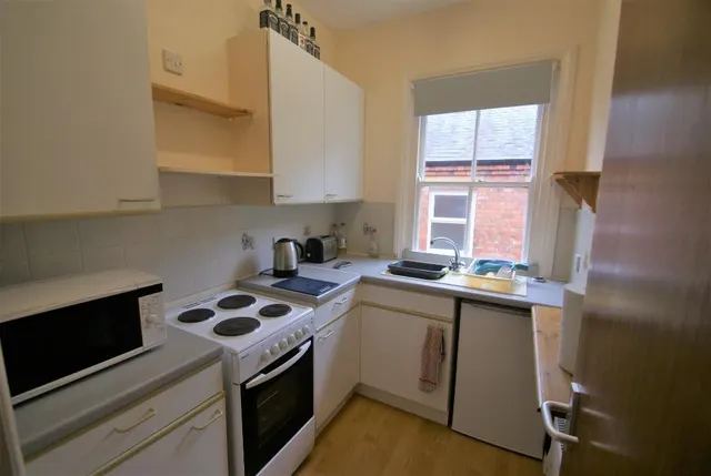 Photo 2 — Andover Road, Ludgershall, SP11