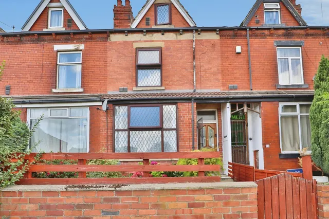Osmondthorpe Lane, Leeds, photo 1