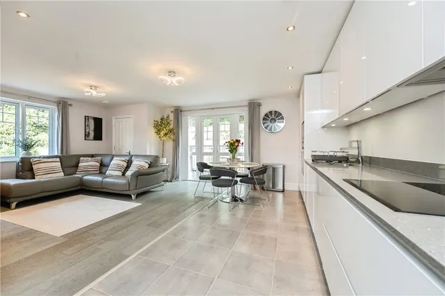 Foxley Lane, Purley, CR8, photo 1