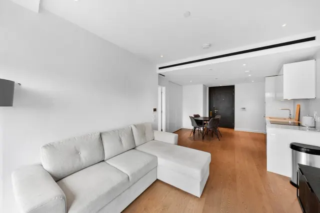 Electric Boulevard, Nine Elms, SW11, photo 3