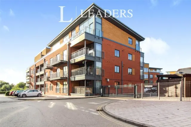 Basin Road, Worcester, WR5, photo 1