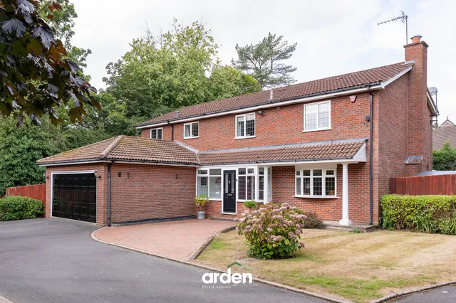 Gorsemeadow Drive, Barnt Green, B45, photo 1