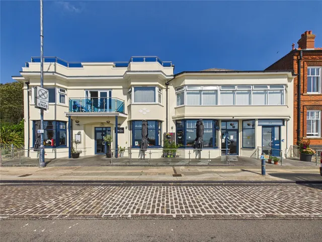 Undercliff Road West, Felixstowe, IP11, photo 1