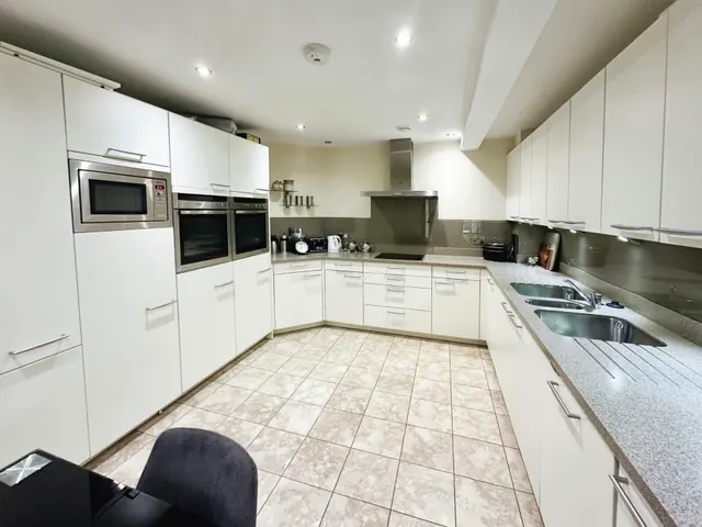 Upper Park Road, Salford, M7, photo 3