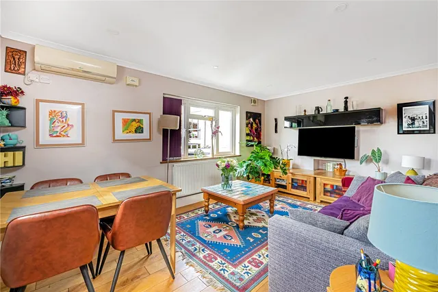 Station Road, Hampton, TW12 2AX, photo 1