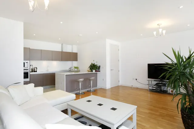 Melliss Avenue Richmond TW9, photo 1