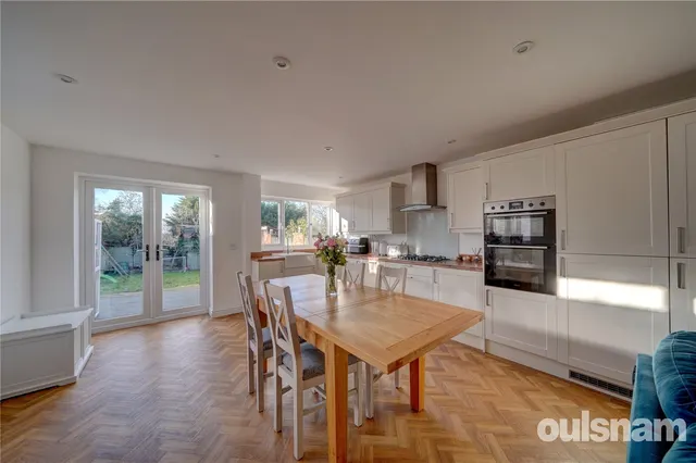 Photo 3 — Pilgrim Road, Droitwich, Worcestershire, WR9 8QA