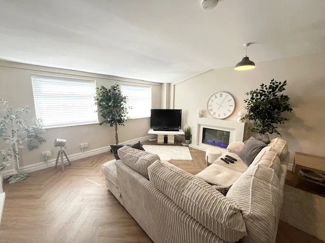 Photo 3 — Eddisbury Square, Frodsham, Cheshire, WA6 6QS