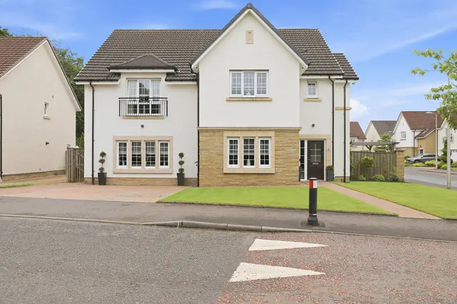 Ninian Crescent, Lenzie, G66, photo 1