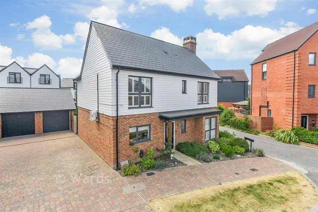 Highwood Drive, Chilmington Green, TN23, photo 1