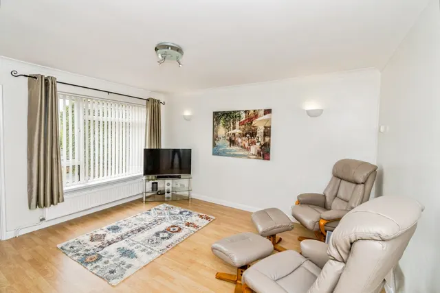 Knightwood Road, Hythe, SO45, photo 2