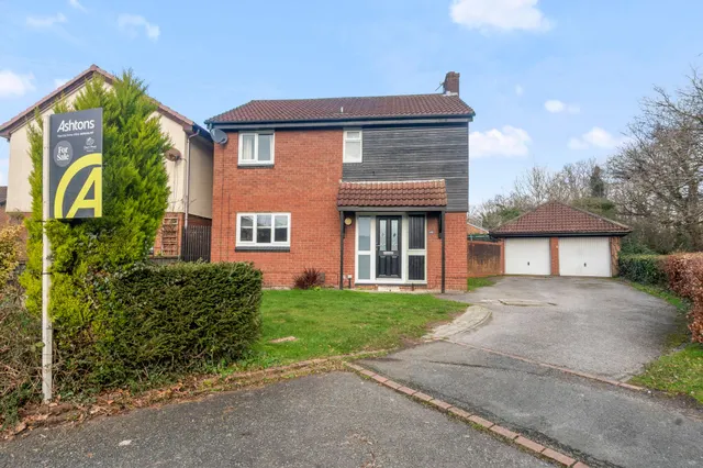 Perth Close, Fearnhead, Warrington, Warrington, WA2 0SF, photo 1