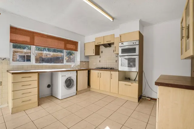 Roman Hackle Avenue, Wymans Brook, GL50, photo 3