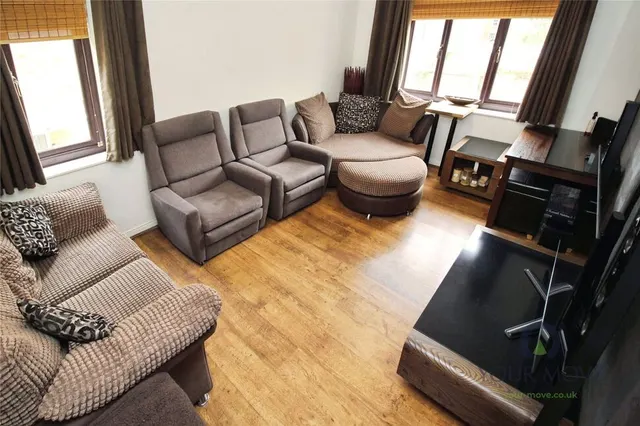 Clapham Road, Bedford, MK41, photo 3