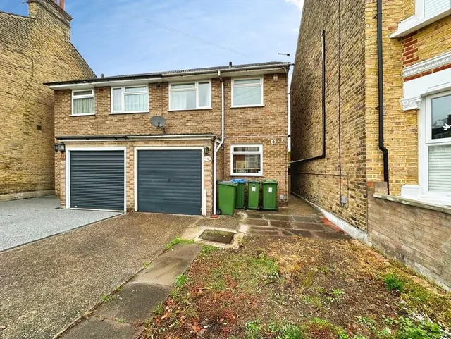 Abbey Wood Road, London, SE2, photo 1