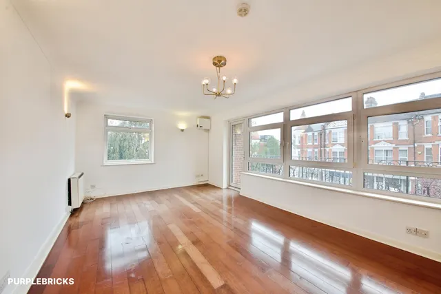 Station Road, London, N21, photo 1