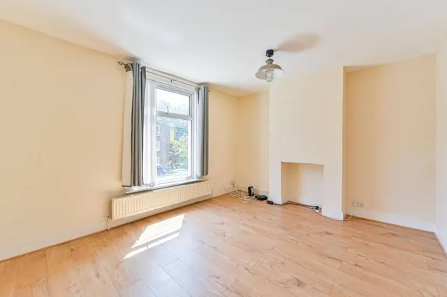 Photo 3 — Congleton Grove, SE18