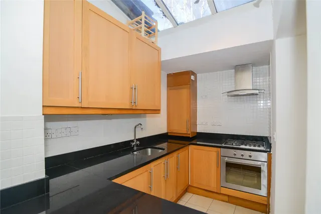 London Road, Twickenham, TW1, photo 3