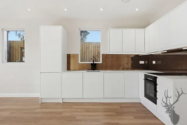 High Road, Chigwell, IG7, photo 3