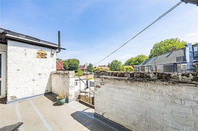 Spur Road, Isleworth, TW7, photo 2