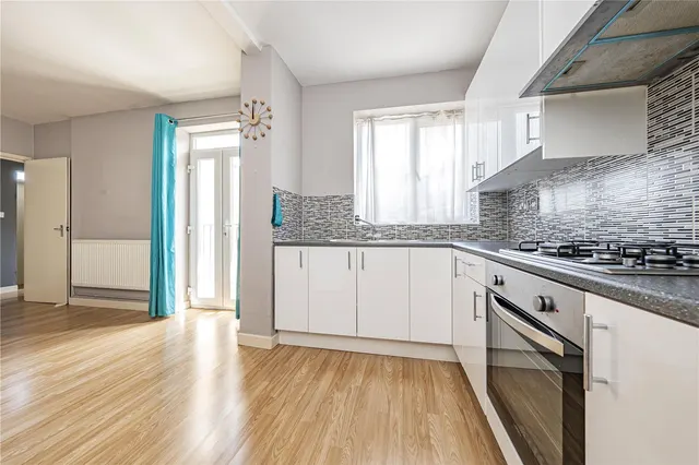 Spur Road, Isleworth, TW7, photo 3
