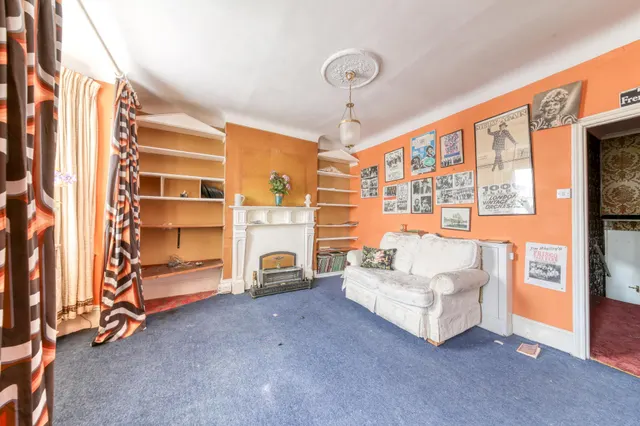Haydons Road, London, SW19, photo 2