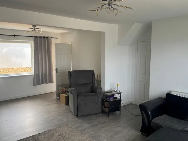Yew Tree Close, Cardiff, CF5, photo 3