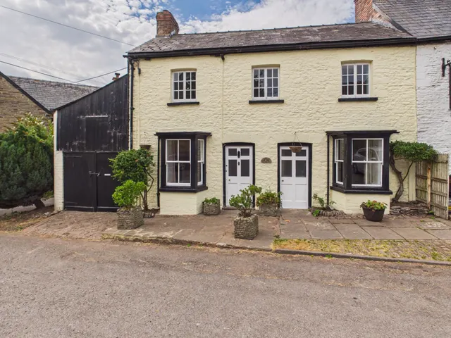 Grosmont, Abergavenny, NP7, photo 1