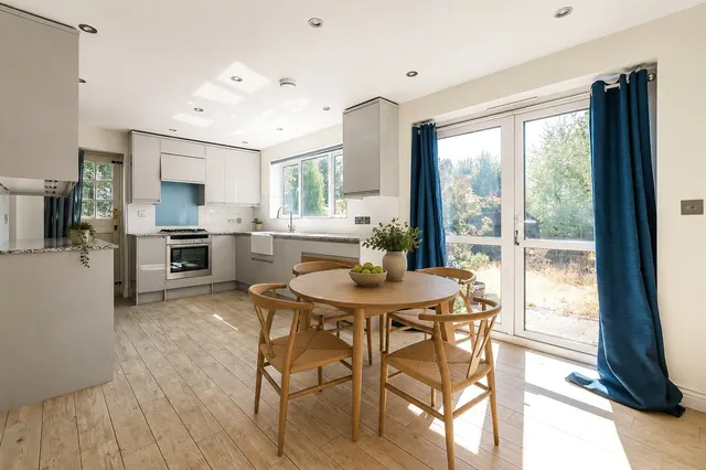 Evesham Road North, Reigate, RH2, photo 2