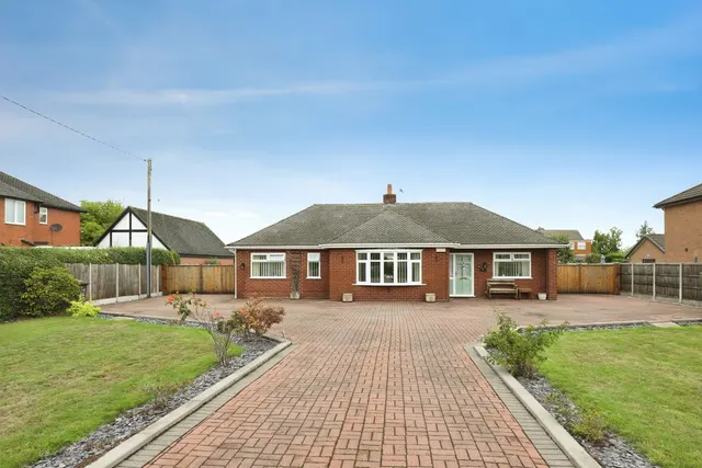 Newcastle Road, CREWE, Cheshire, CW2, photo 1