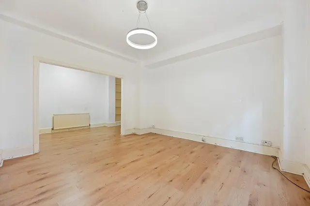 Hall Road, photo 1