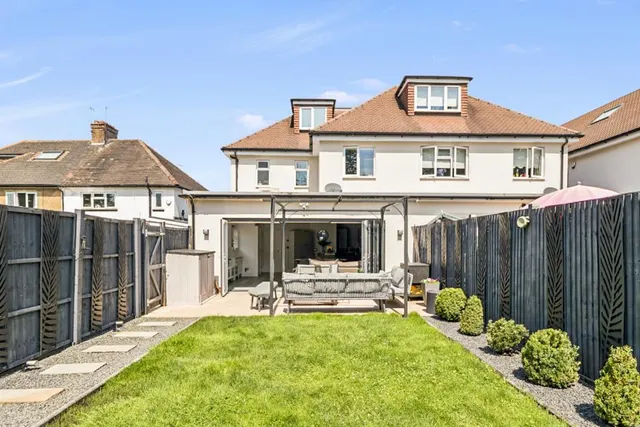 Eastbury Road, Watford, WD19, photo 1