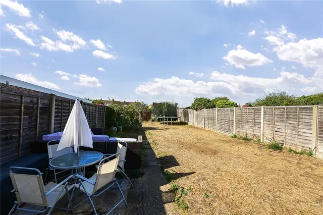 Bridge Gardens, Ashford, TW15, photo 3