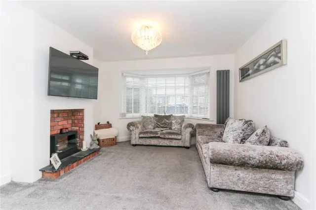 Ladybridge Road, Cheadle Hulme, photo 3